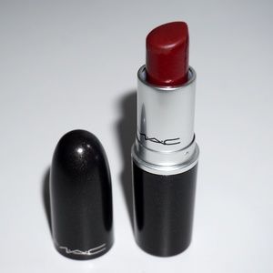 MAC Lipstick - DIVA